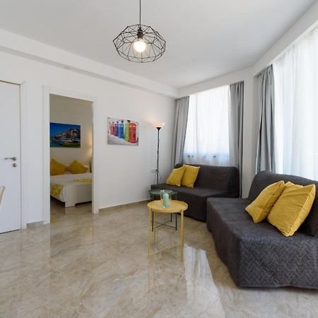 Studio & Apartments On The Beach By Aspentlv Τελ Αβίβ Εξωτερικό φωτογραφία