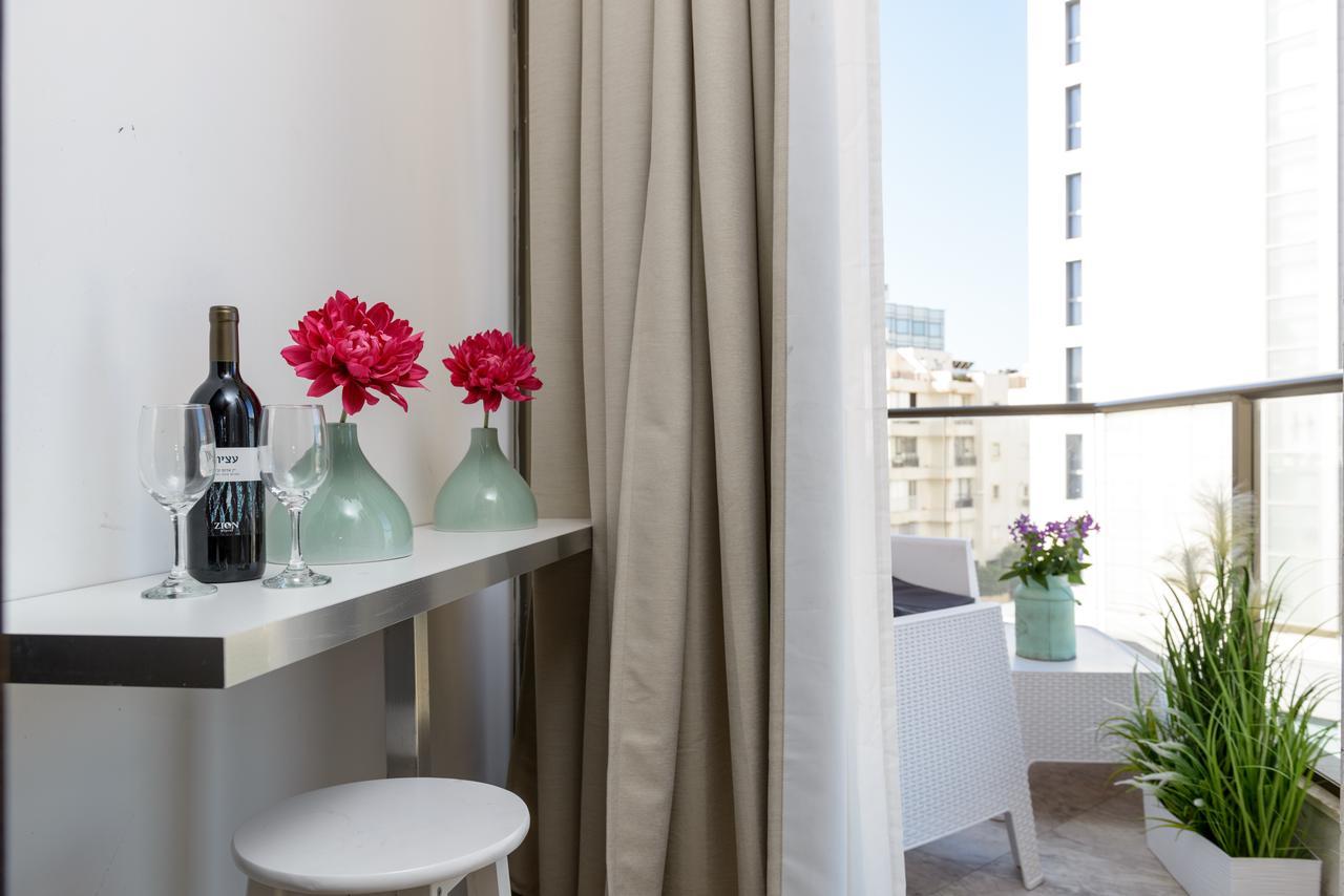 Studio & Apartments On The Beach By Aspentlv Τελ Αβίβ Εξωτερικό φωτογραφία
