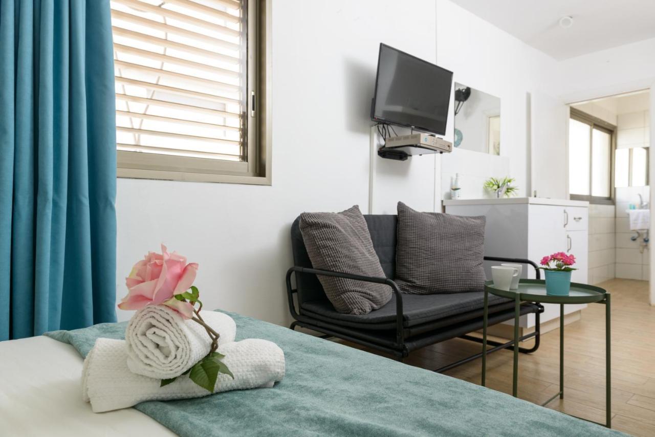 Studio & Apartments On The Beach By Aspentlv Τελ Αβίβ Εξωτερικό φωτογραφία