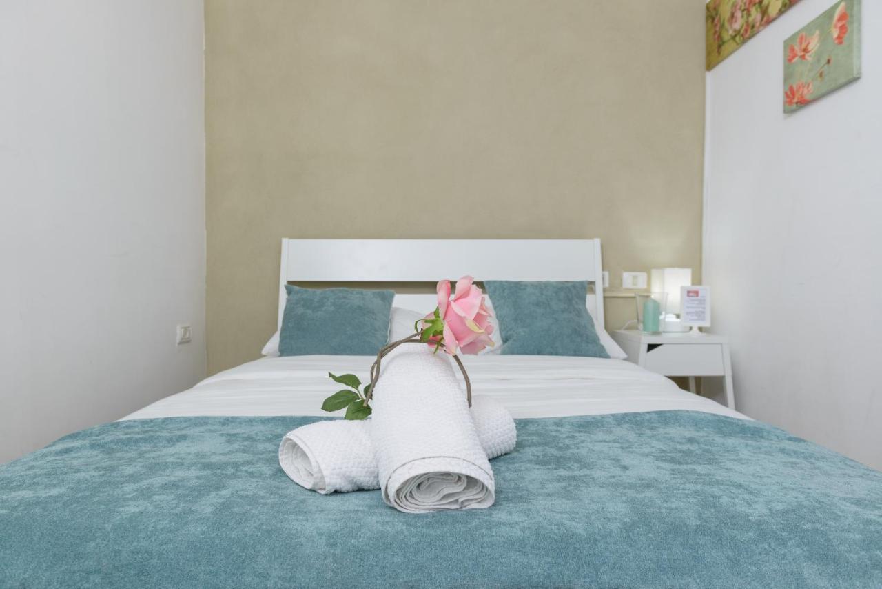 Studio & Apartments On The Beach By Aspentlv Τελ Αβίβ Εξωτερικό φωτογραφία