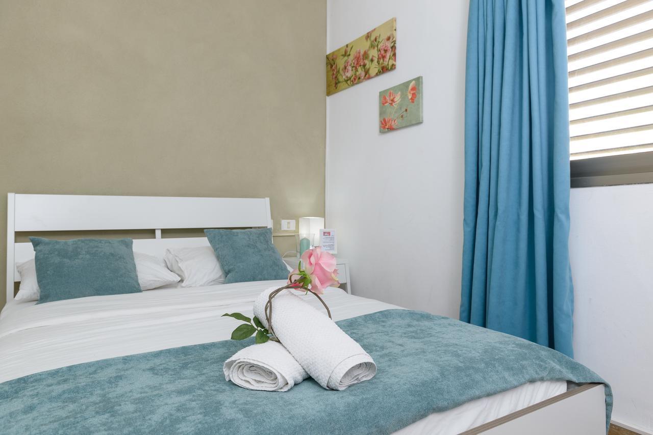 Studio & Apartments On The Beach By Aspentlv Τελ Αβίβ Εξωτερικό φωτογραφία