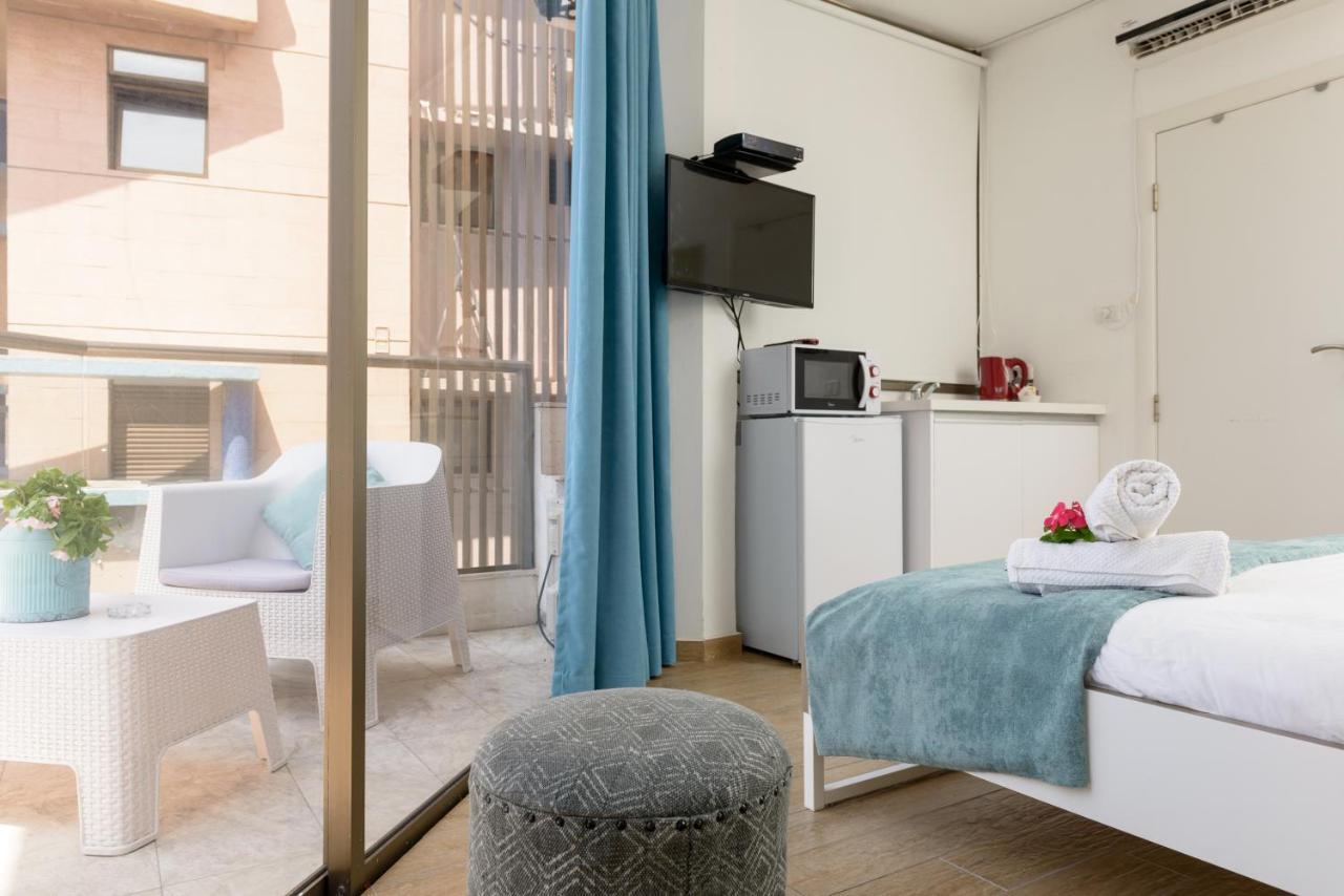 Studio & Apartments On The Beach By Aspentlv Τελ Αβίβ Εξωτερικό φωτογραφία