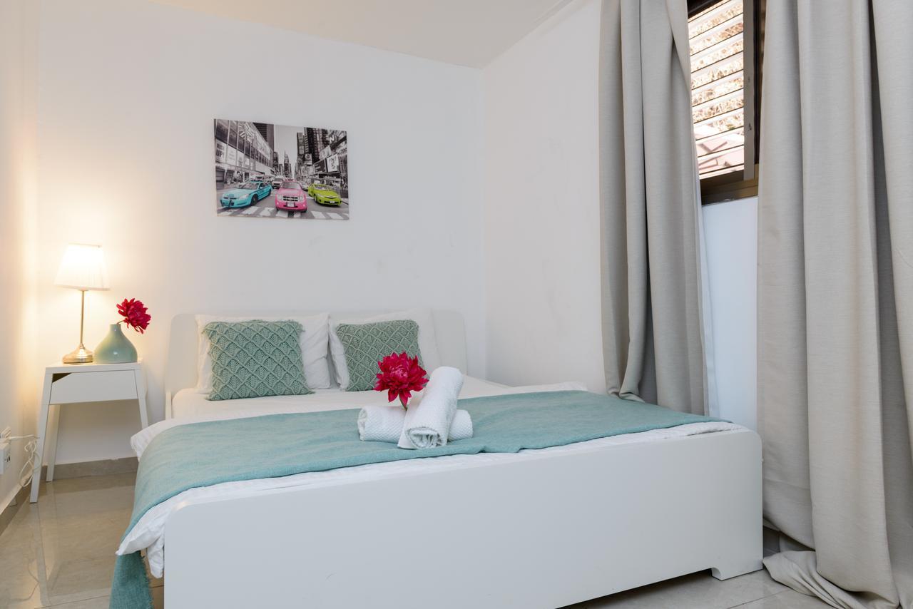 Studio & Apartments On The Beach By Aspentlv Τελ Αβίβ Εξωτερικό φωτογραφία