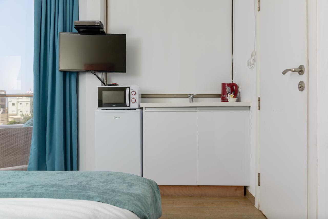 Studio & Apartments On The Beach By Aspentlv Τελ Αβίβ Εξωτερικό φωτογραφία