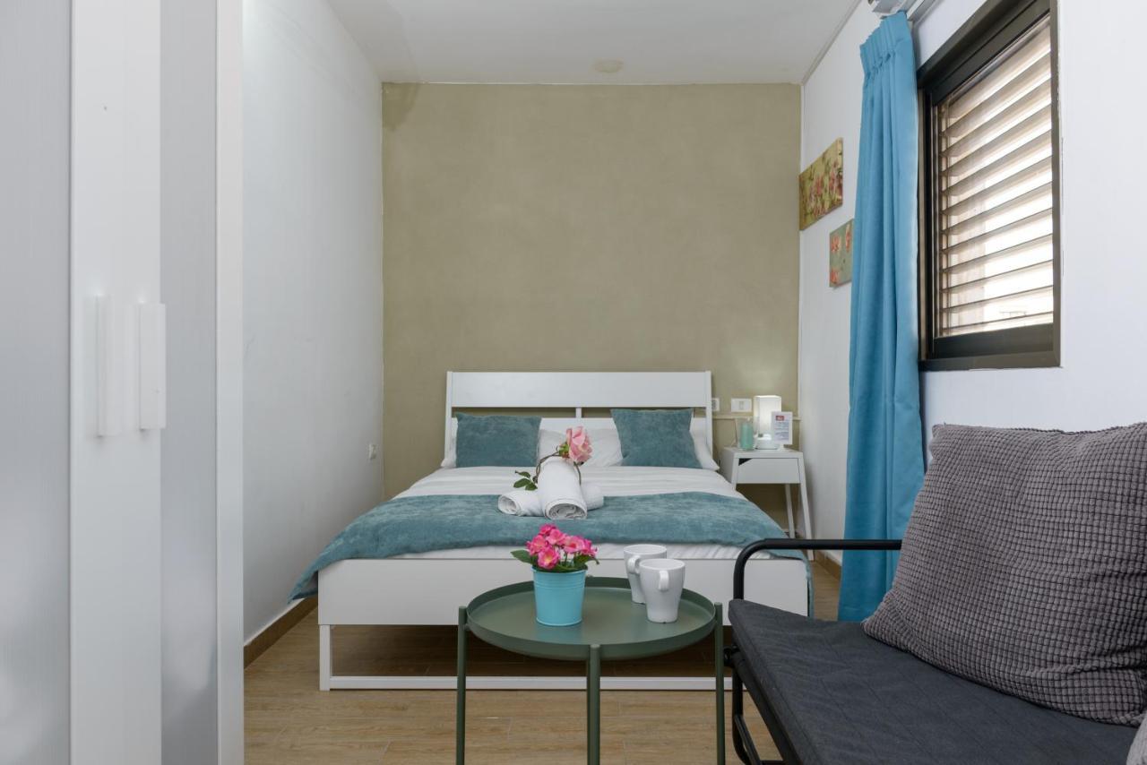Studio & Apartments On The Beach By Aspentlv Τελ Αβίβ Εξωτερικό φωτογραφία