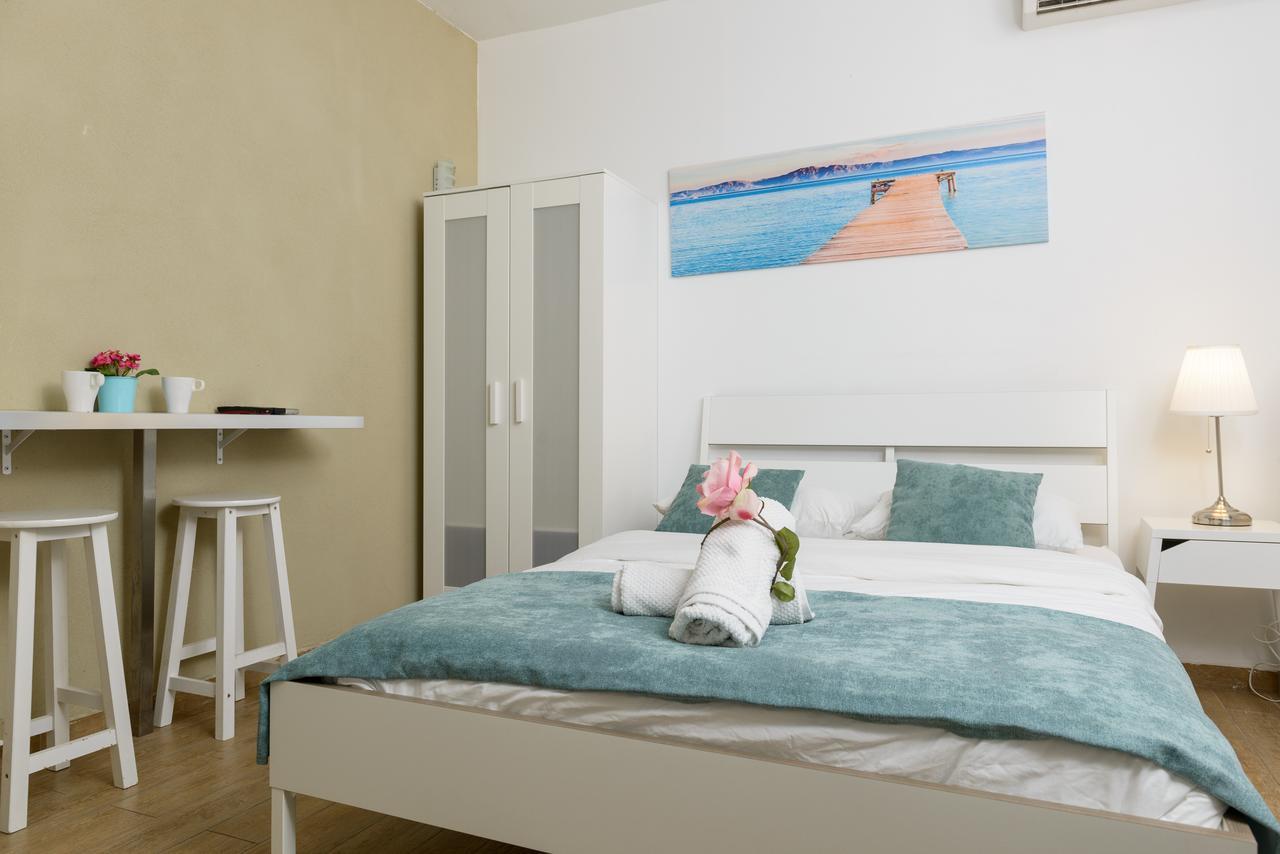 Studio & Apartments On The Beach By Aspentlv Τελ Αβίβ Εξωτερικό φωτογραφία