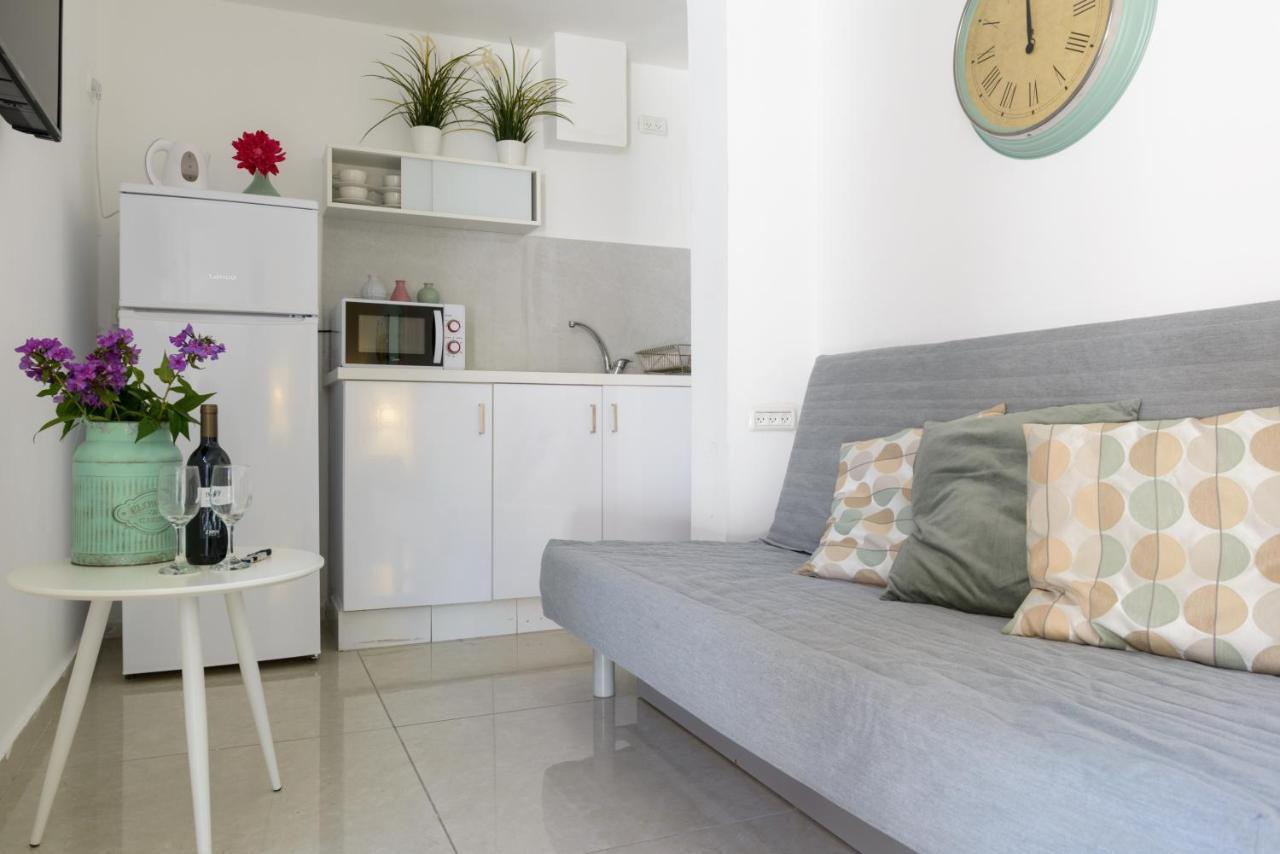 Studio & Apartments On The Beach By Aspentlv Τελ Αβίβ Εξωτερικό φωτογραφία
